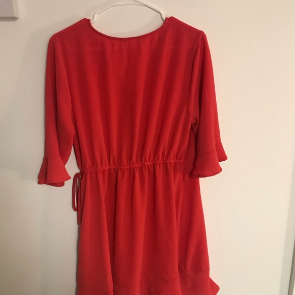 Red dress - Picture 2 of 2